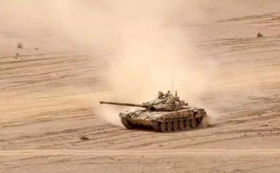 伊朗陆军的T-72主战坦克