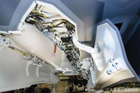 F35内置弹舱可以携带远程对地巡航导弹