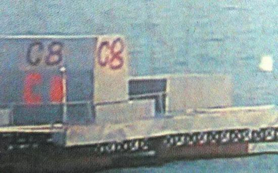 你看这舰桥高又宽，就像那提康吃了缩魂丹