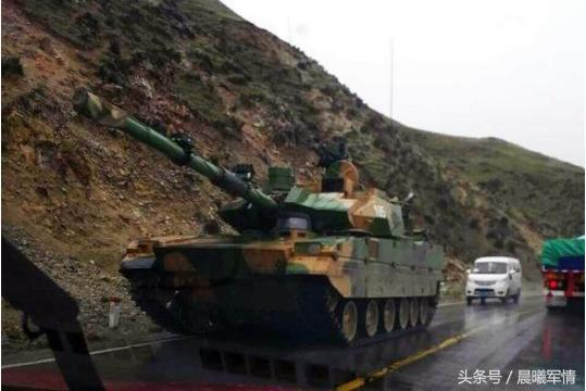 15式轻型坦克已经成建制列装我军高原山地作战部队