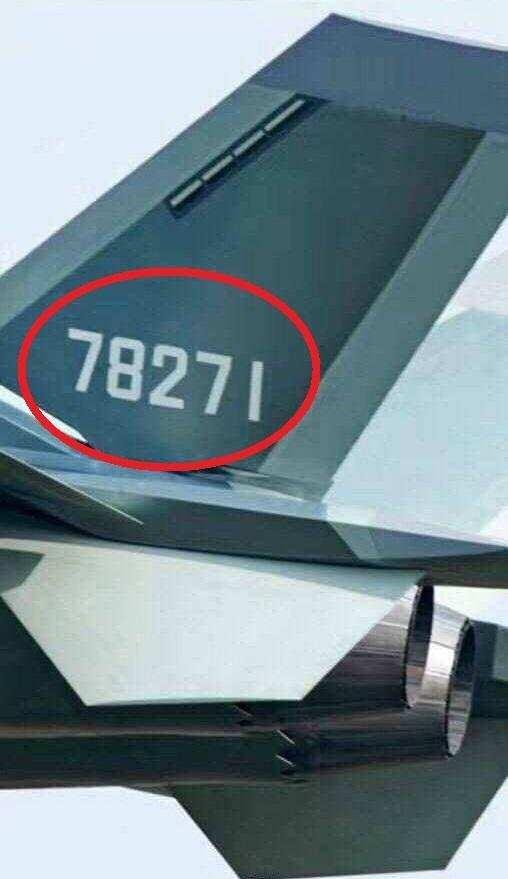 中国空军试训基地装备的第一架歼-20隐形战机。图片来自网络搜索，感谢作者。