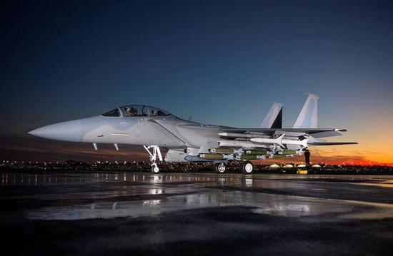 ■波音F-15E多用途战斗机