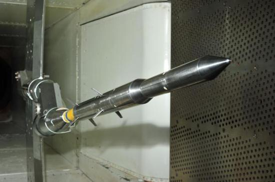 正在进行风洞试验的OS-M火箭模型