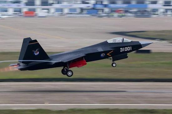 FC-31隐身验证机机头下方编号就只是厂家编号。