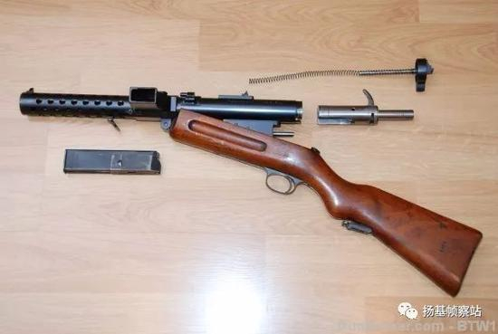 MP18不完全分解图，右上角连着主弹簧与导杆的就是尾盖