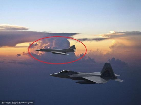 比如被F-22隐形战机伴飞的图-160轰炸机，就曾是空中威胁之一。
