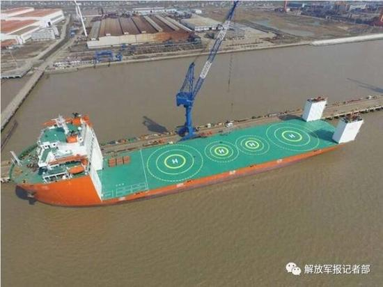 5万吨级军民两用半潜运输船。