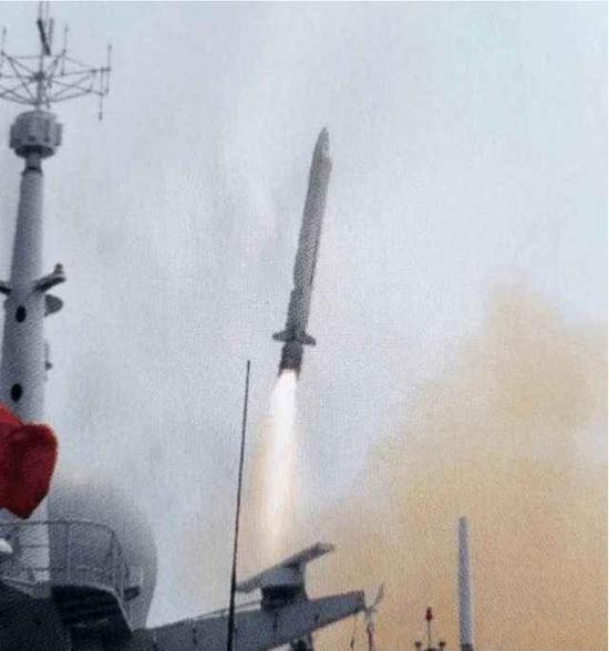 图为YJ18反舰导弹