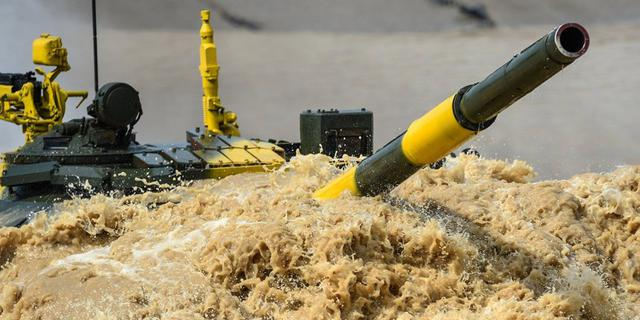 这里没有什么温柔驾驶一说，因为真正的战场上的考验只会更加严酷