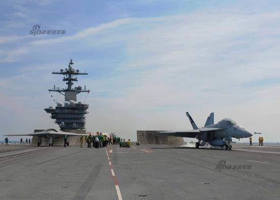 　　2014年8月17日，美国海军X-47B无人战机再次进行试飞任务。当日，X-47B从美国海军西奥多-罗斯福号航母（CVN-71）上弹射升空，完成了一系列飞行测试。在试飞期间，X-47B首次演示了与一架F/A-18F超级大黄蜂有人驾驶战机共同编队飞行。