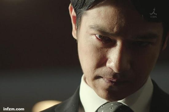 日剧《半泽直树》曾风靡中日两国。但剧中的银行职员半泽直树不惧上级、屡屡叫板的形象，在日本现实社会中纯属罕见。