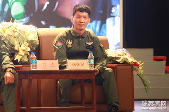 只要加入，就能跟中国空军的这些王牌中的王牌成为校友，这个开学式牛不牛？