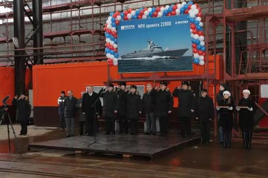 “风暴”号的开工仪式