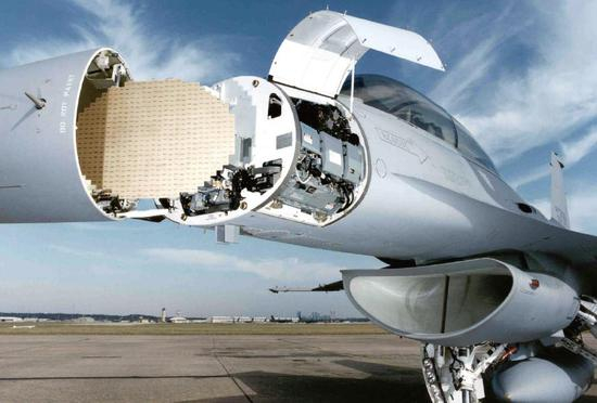 　　美国F-16机载雷达为APG-66（V），在“和平典范工程”中美方计划为中国歼-8Ⅱ战斗机换装的就是该型雷达