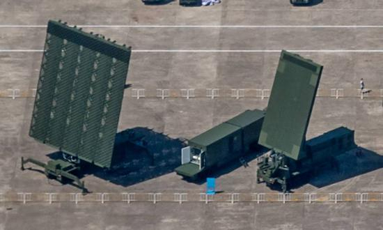 　　珠海航展上展出的YLC-8B、SLC-7雷达，它们都在反隐身上下了大功夫。台湾即便有隐身飞机，在大陆高密度的预警网络下也绝难发挥效果
