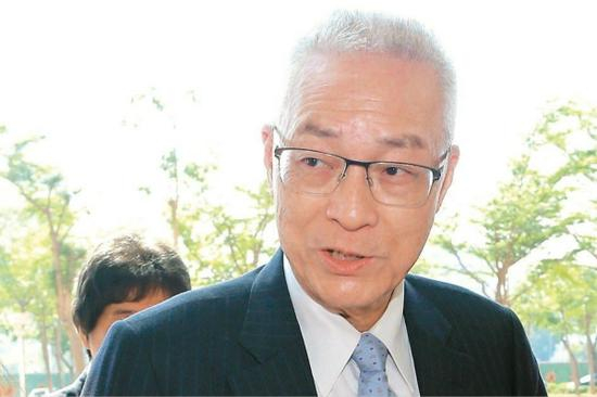 吴敦义妄言：想“统一”到对岸去 别害2300万人_手机新浪网