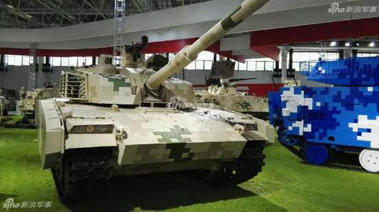 MMWT中型坦克价格适中，与中国的VT5坦克争夺国际军火市场