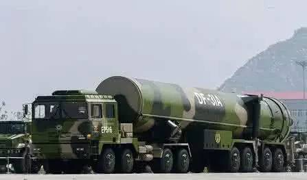 中国第一种固体燃料洲际多弹头弹道导弹东风-31A