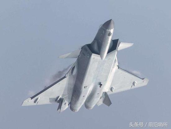 歼-20隐身战斗机