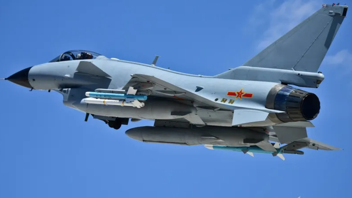 歼10战机真枪实弹空战对抗