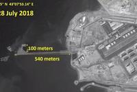 简氏:解放军驻吉布提基地出现巨大结构 深入海中