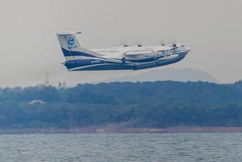 AG600水上首飞成功