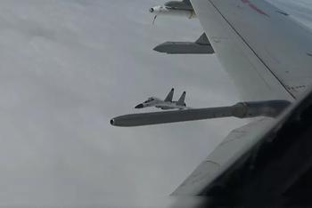 南海舰队歼11B练空战