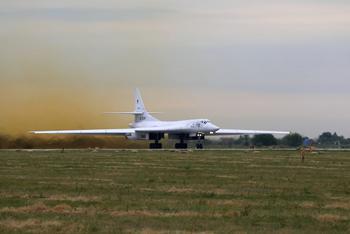 意F-35A首次拦截俄罗斯轰炸机