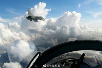 海军航空兵海靶实弹攻击训练