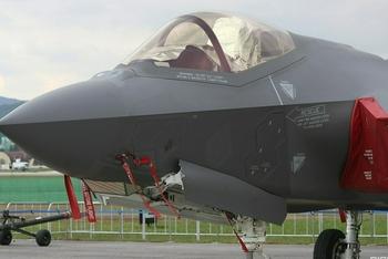 韩国空军首次地面展示F-35A