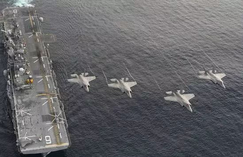 美国近期派两栖攻击舰和F-35B助阵