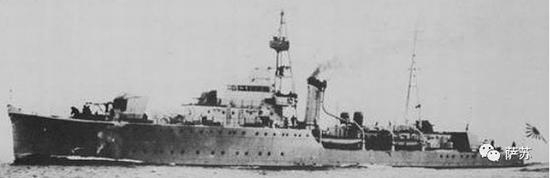 　　▲ 桥立号大型炮舰和后来交给我国的宇治号为姊妹舰，满载排水量1110吨，装备45倍身管120毫米炮3门，三联装25毫米高射炮三座，并设有旗舰设备