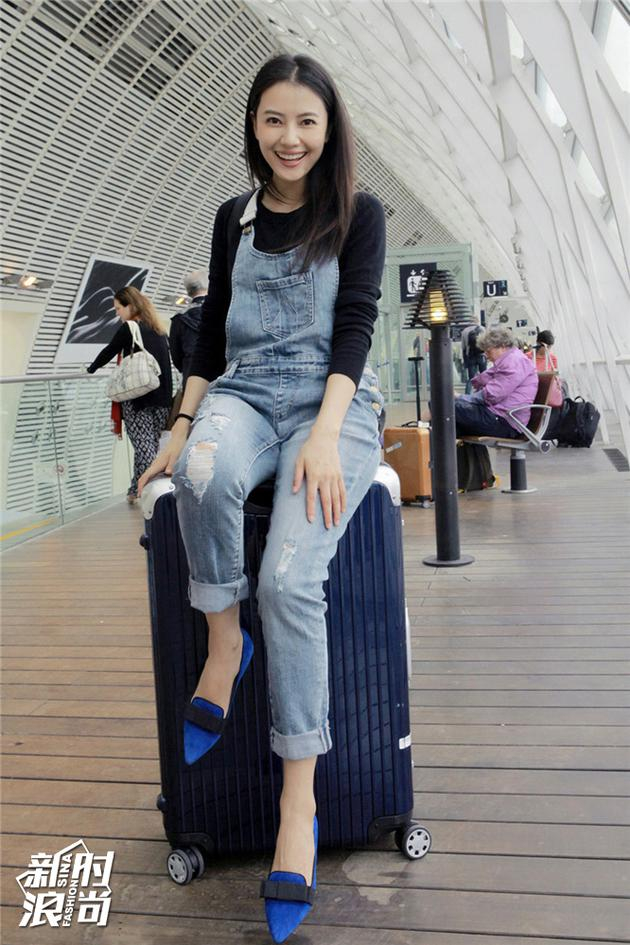 高圆圆穿背带裤