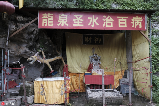 实地探访网红“奶奶庙”:漫山神仙 车神赫然在列