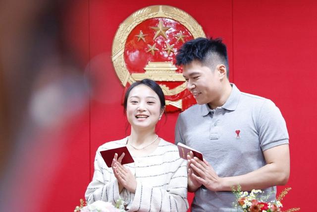婚姻登记“全国通办”首日 多地新人预约登记结婚