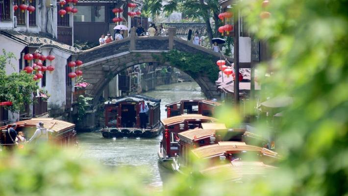 江苏苏州：游山塘古街 乐享“中国旅游日”