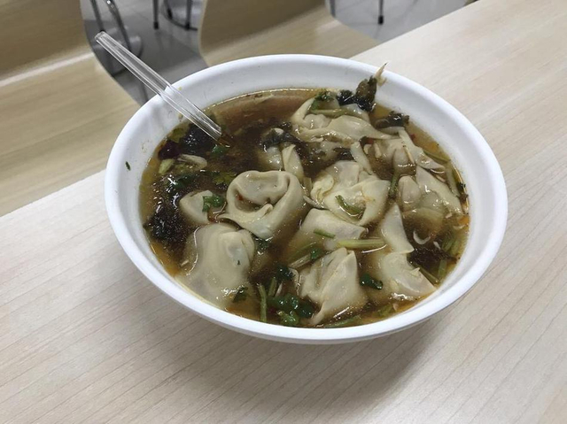 全国人大代表在京为患者紧急手术