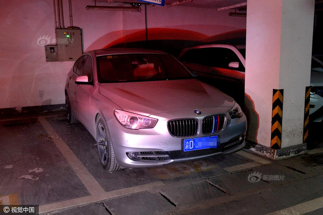 男子锁住妻子逼她与网友聊天 半年骗60万