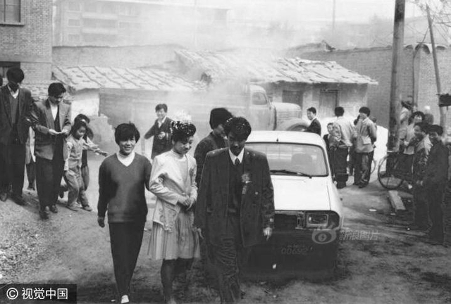 实拍37年婚礼变迁 见证彩礼一路涨