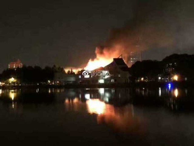 天津高校宿舍起火