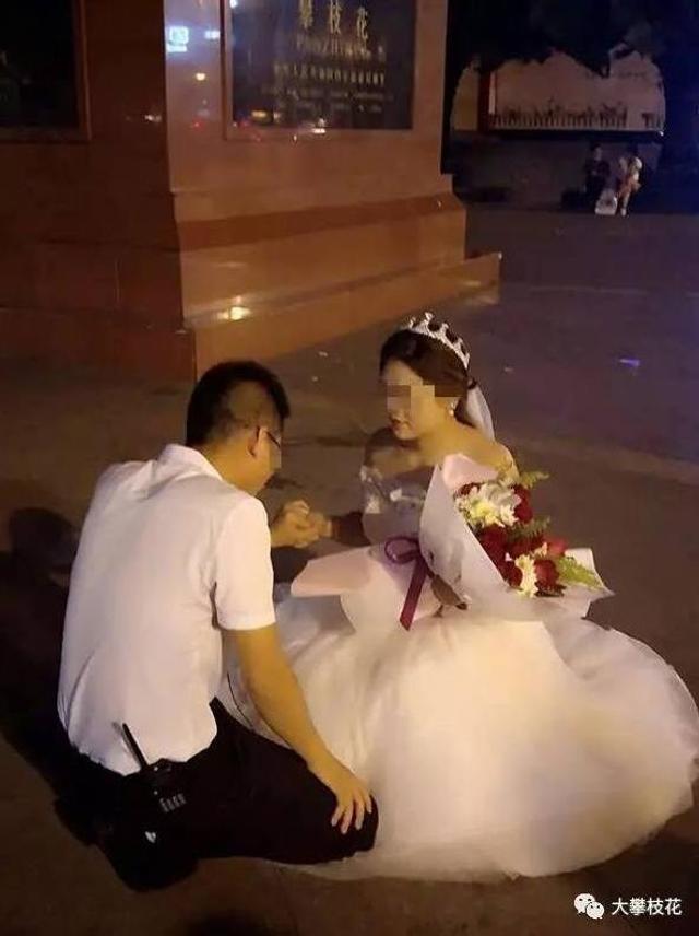 男子婚纱求婚_求婚图片动漫