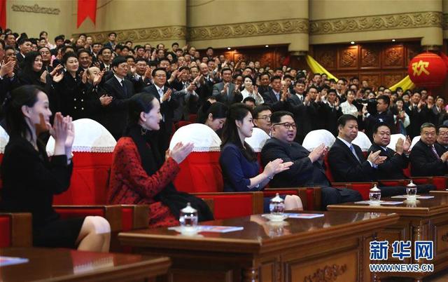 金正恩观看中国艺术团演出芭蕾舞剧《红色娘子军》