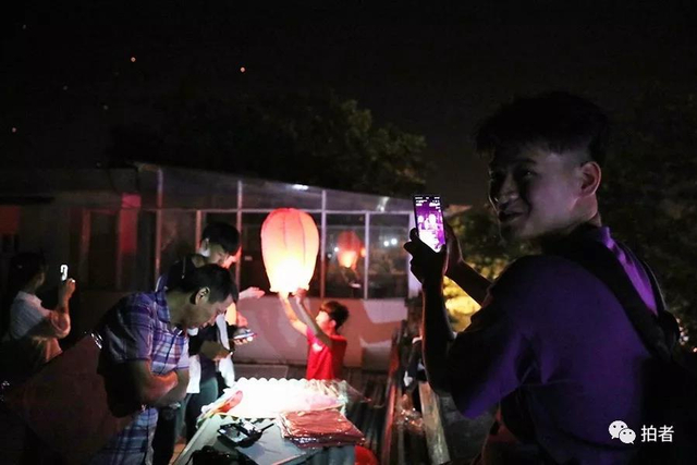 直击万人送考！