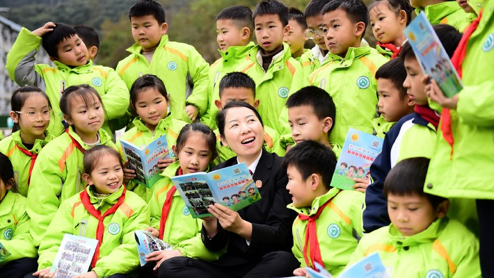 贵州从江：法治安全宣传进校园