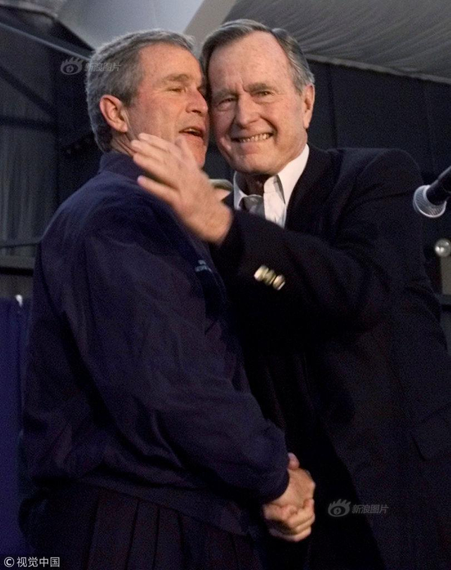 图集回顾：一门两总统 老布什和小布什