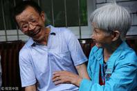 百岁奶奶与66岁老人恋爱结婚