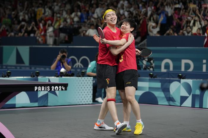 王楚钦/孙颖莎夺得乒乓球项目混双冠军。
