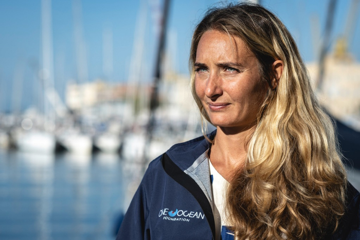 调研员吉内维拉·博德罗奇是同一片海洋基金会的科学项目协调员，她的使命是通过激励他人、促进可持续的蓝色经济和增强海洋知识，加快解决海洋问题。©Rolex