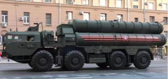 S-400远程防空导弹发射车