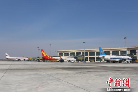  图为哈尔滨太平国际飞机场。（哈机场提供）